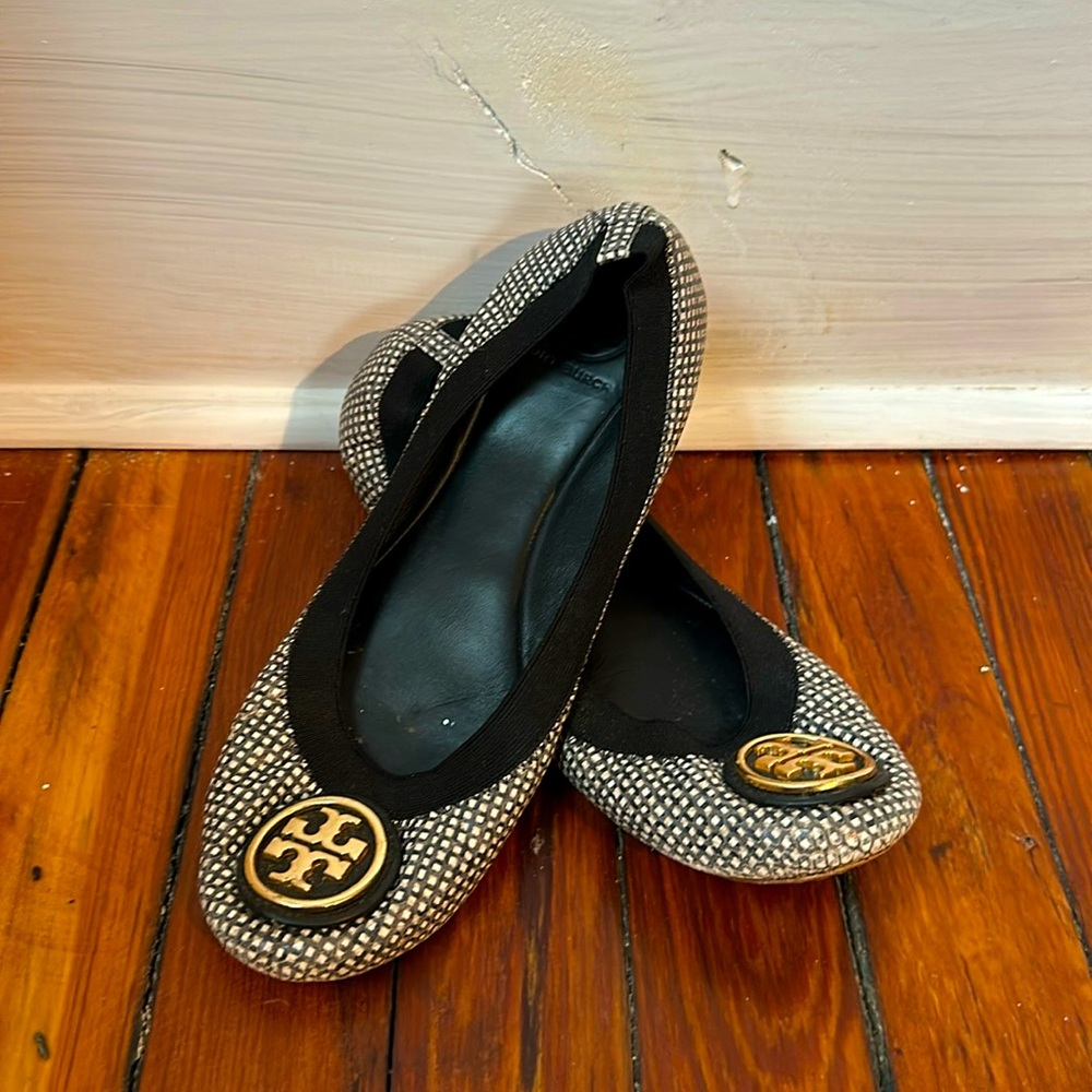 8.5 Black & White Checked Snakeskin Tory Burch